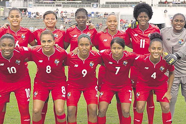 6- Selección femenina de fútbol que jugó la eliminatoria.