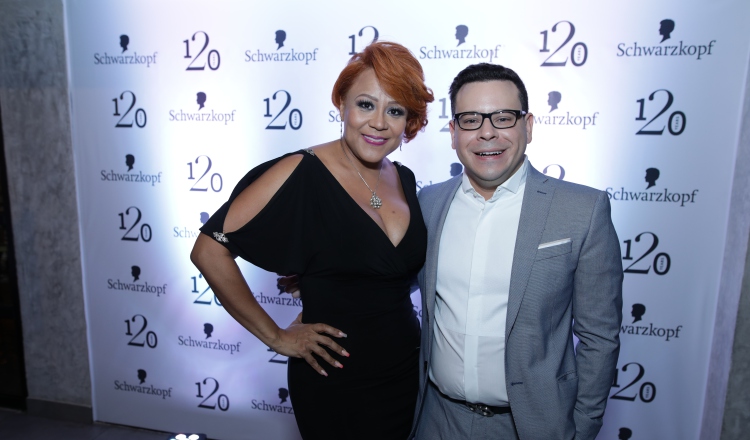1. Giovana González y Alejandro Urosa.