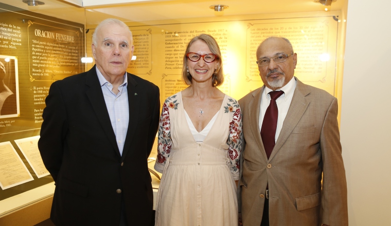 2.  Ernesto Boyd, Silvia Estaras y Pedro Luis Prados.