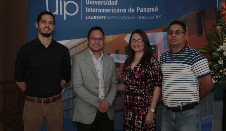 2. Raúl González, Ramón Marquínez, Carmen Barrios y Edgar Zarak.