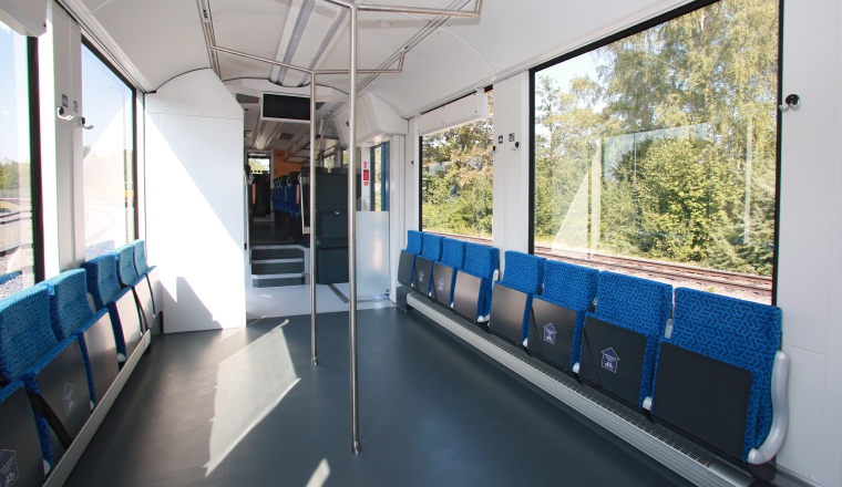 Interior de un vagón del nuevo tren.