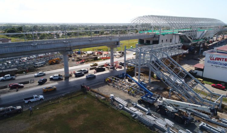 Las autoridades del Tránsito esperan que la cantidad de carros particulares en las vías también disminuya. /Foto: Víctor Arosemena/Panamá América