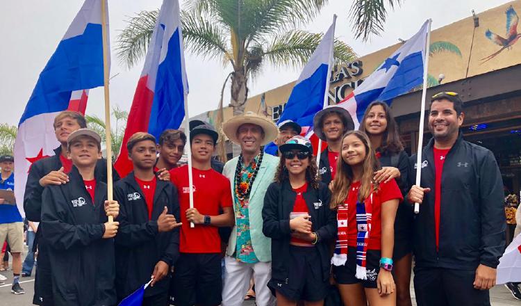 Representación panameña en el World Junior Surfing. /Foto @Cortesía