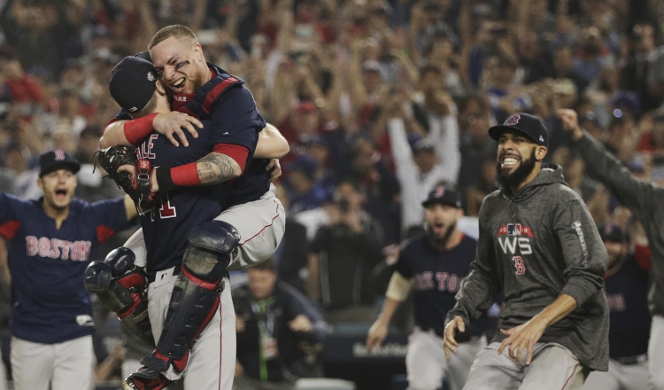 Boston celebra en la casa de los Dodgers su nuevo campeonato en las Grandes Ligas. /Foto AP