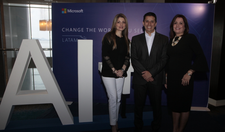 1.  Milenne Martin, Erick Sosa y Thania Segura.