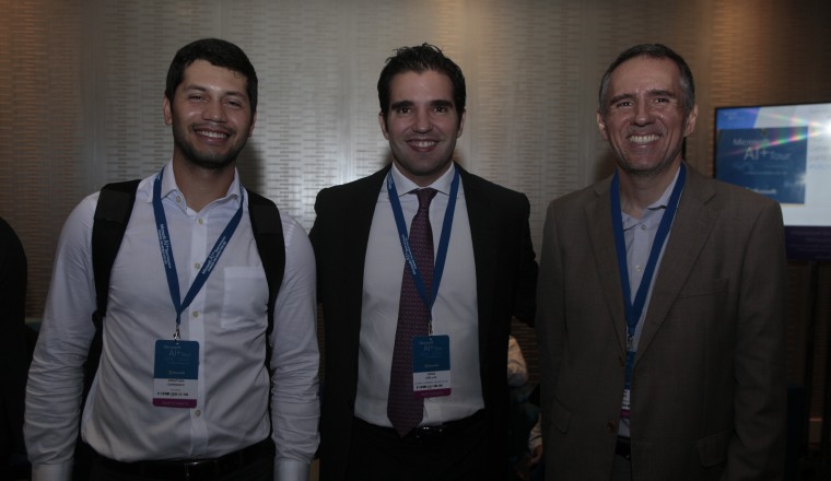 2. Jonathan Carrasco, Jorge Orillac y Juan Riva.