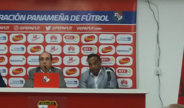 Eduardo Vaccaro (izq.) y Saúl Saucedo dan detalles. /Foto @Fepafut