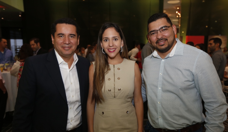 2. Oscar Rendón, Raquel Bernal y José Muñoz.