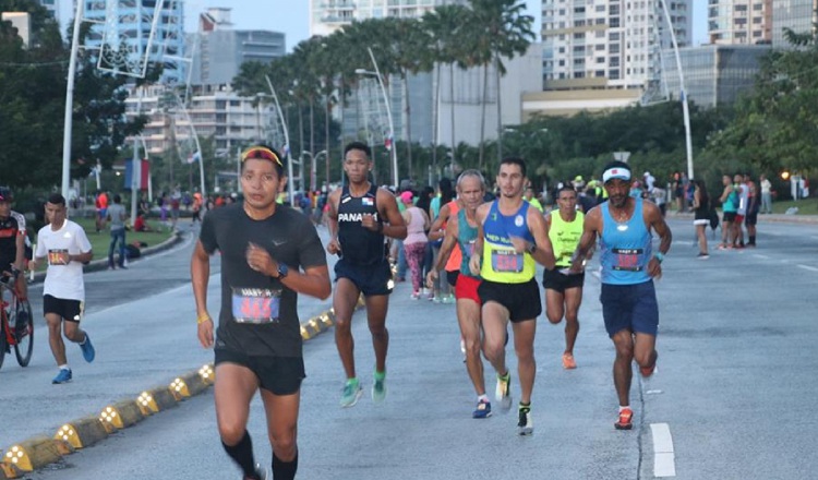 La humedad será uno de los obstáculos que encontrarán los corredores durante su trayecto frente a la costa de la ciudad de Panamá. /Foto Cortesía/TOYCORRIENDO