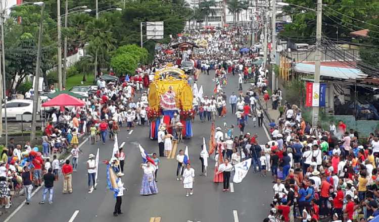 Desfiles realizados en el área de Juan Díaz. /Foto: Víctor Arosemena