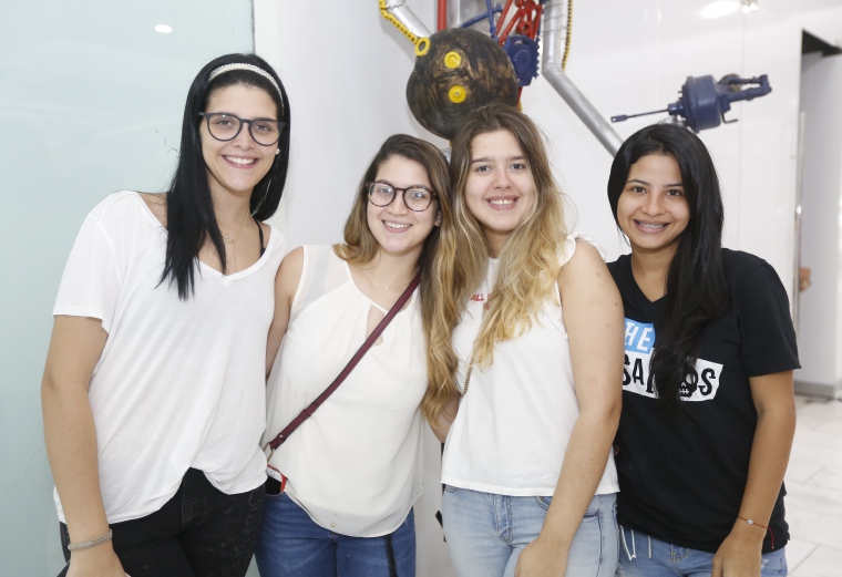 5. Eugenia Meléndez, Natalia Samuel, Andrea Peña y Michelle Hernández. 