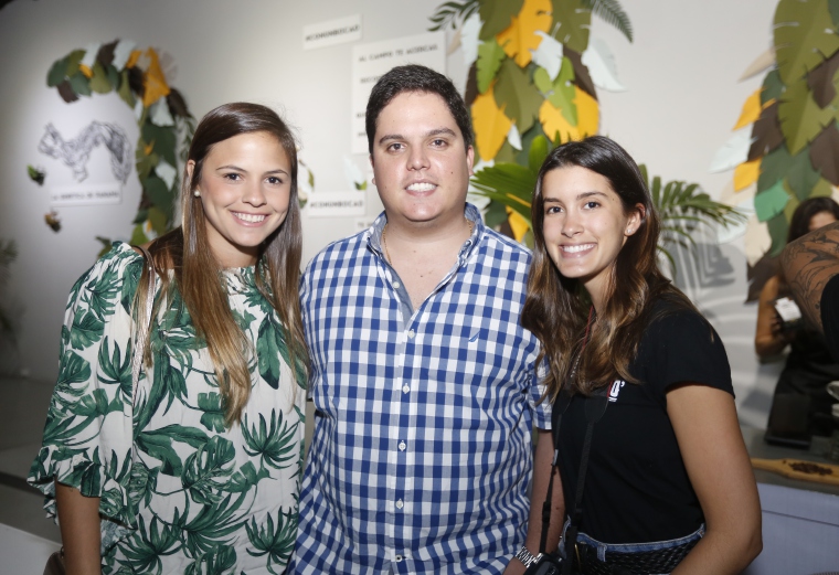 5.  Elena Murillo, Jonathan Márquez y Ana Laura Díaz.