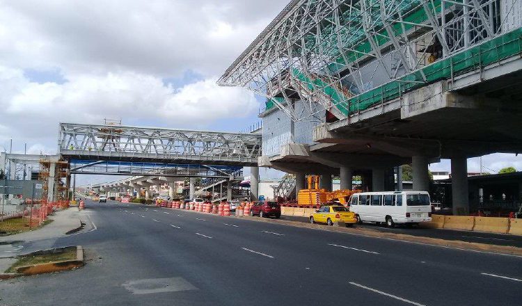 Dos estaciones elevadas tendrá el proyecto que durará dos años en construcción. /Foto Archivo