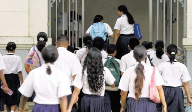 Los estudiantes serían los más perjudicados por la falta de maestros en las escuelas, el próximo año. /Foto Archivo