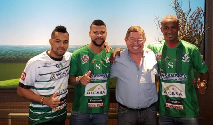 Armando Polo (izq.), Josimar Gómez Piggot y Abdiel Macea (der.)  /Foto @Sonsonate FC