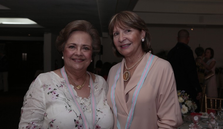3.  Sheila de Gracia De Paredes y Mariela Moses.