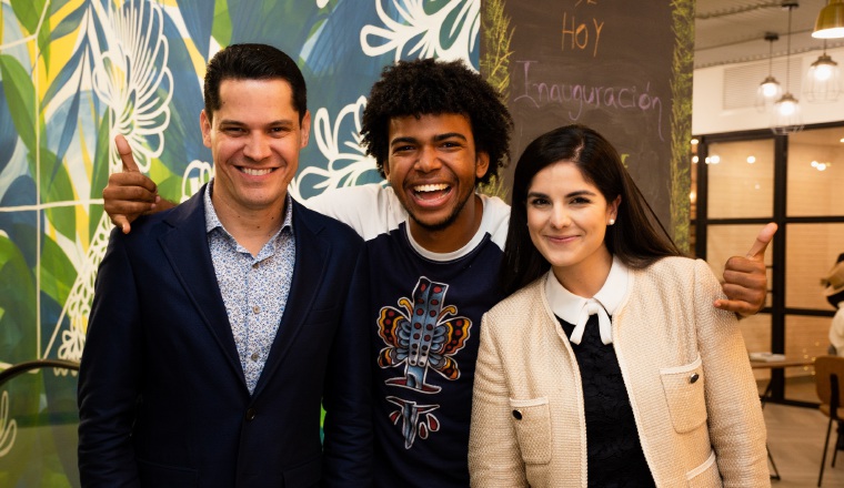 2. José Bravo, José Alejandro Rodríguez y Valeria Maduro.