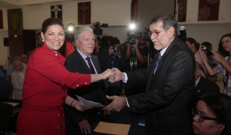 Ana Matilde Gómez anunció que el exministro del Mida será su vicepresidente. /Foto Víctor Arosemena