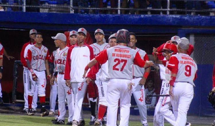 Coclé defiende su corona en el Campeonato Juvenitl de Béisbol. /Foto Fedebeis