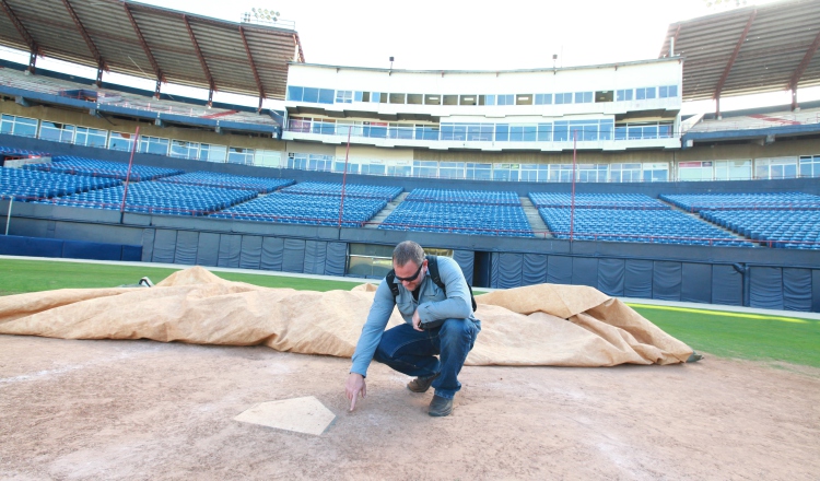 Chad Olsen supervisa el Rod Carew para la Serie del Caribe que se realizará en nuestro país. Anayansi Gamez