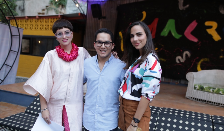 1. Debbie Kuzniecky, Elías Jiménez y Alessandra Bueno. 