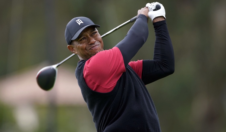 Tiger Woods fue premiado. AP