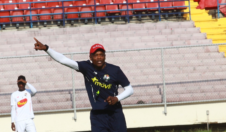 Julio Dely Valdés durante el entrenamiento de la selección. Foto Anayansi Gamez