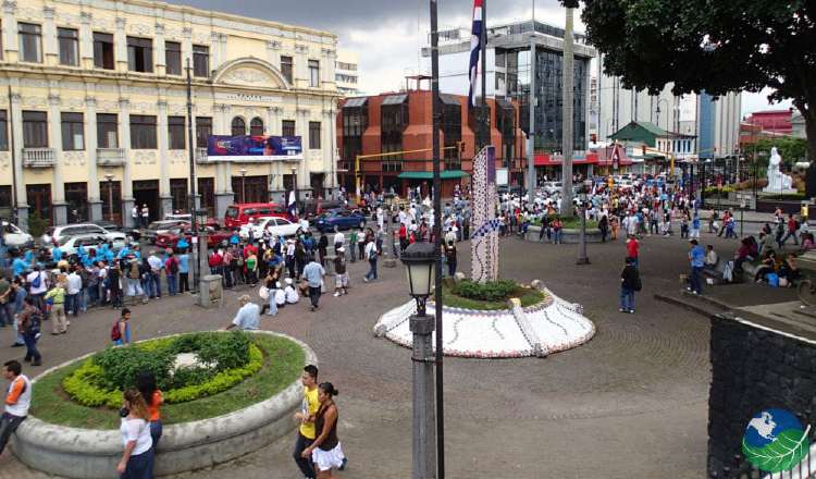 Costarricenses cerraron el año 2018 con un déficit fiscal del 6 por ciento del PIB. costarica.org