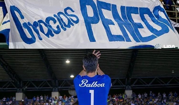 Jaime Penedo no ocultó su emoción durante el reconocimiento. LPF