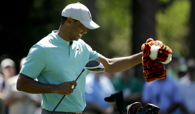 Tiger Woods ha dedicado  mucho tiempo a la práctica esta semana con el objetivo de buscar su quinta chaqueta verde. AP