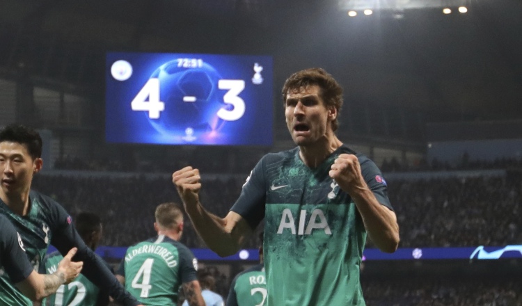 Fernando Llorente anotó en una jugada de saque de esquina. AP