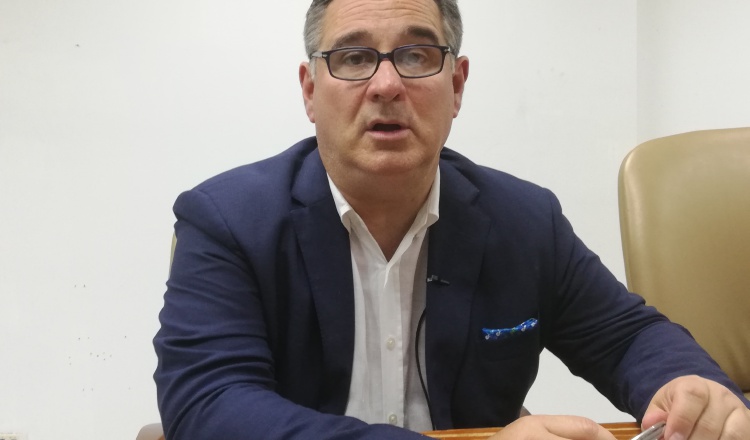 El candidato presidencial Marco Ameglio cree en que una unión de independientes sería peligrosa. Miriam Lasso