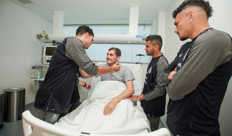 Iker Casillas dio el susto. AP