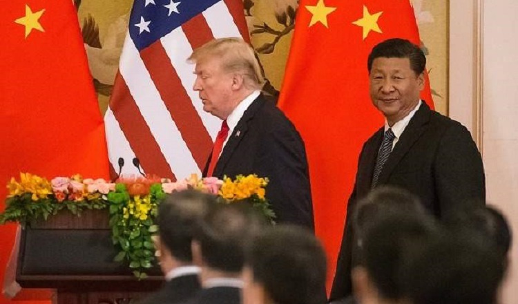 Trump y Xi Jinping acordarán una tregua para tratar de solucionar la guerra arancelaria que comenzó hace ya más de un año.  Foto: EFE