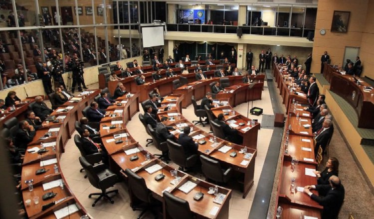 Falta cerca de mes y medio para que en la Asamblea Nacional entren nuevas caras a ocupar las curules. Foto: Panamá América