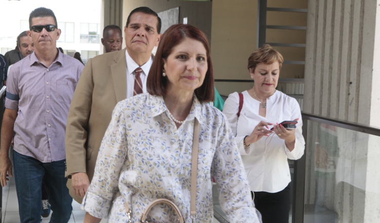 Linares de Martinelli denunció a La Prensa a través del abogado Luis Eduardo Camacho González.
