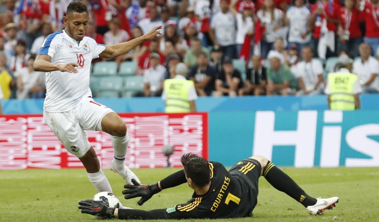 Ismael Díaz (izq.) en el Mundial de Rusia. AP