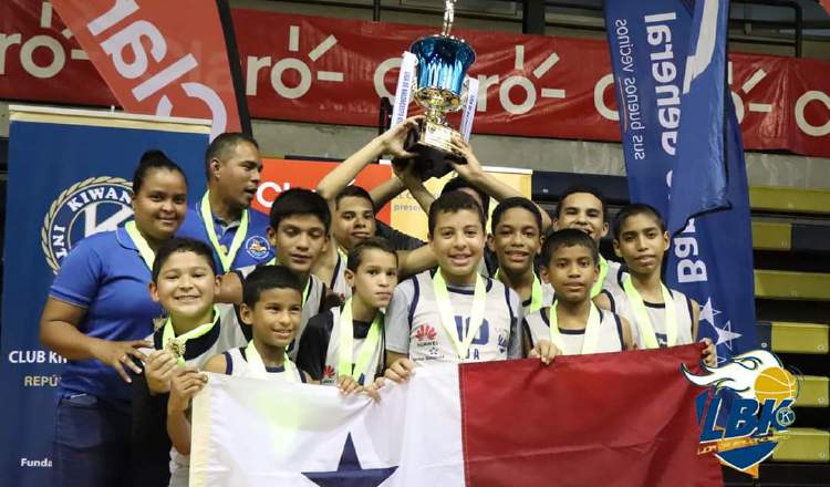 Los chicos del IJA son los campeones invictos en la sub12. Cortesía