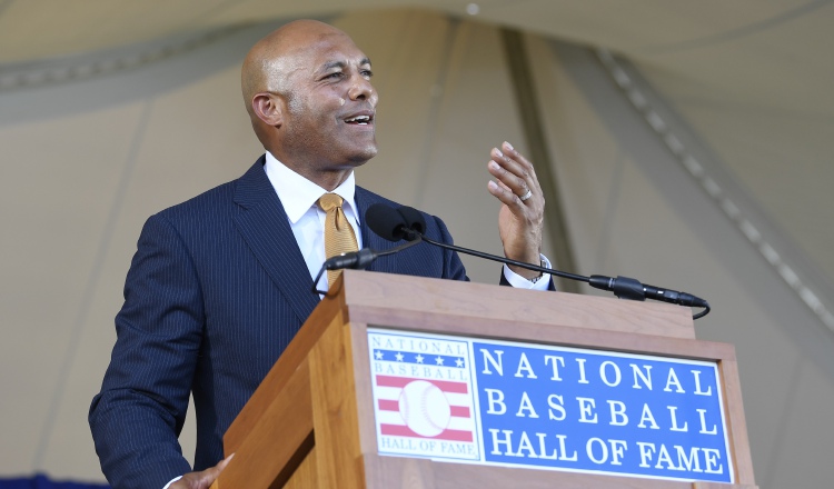 Mariano Rivera en su discurso ayer en Cooperstown. AP