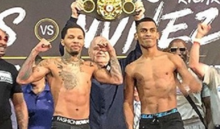 Gervonta Davis (izq) y Ricardo Núñez en el pesaje oficial. @Gervontaa