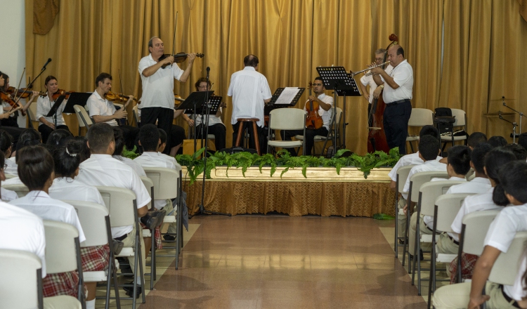 Capacitación. Estudiantes se nutrieron con los conocimientos de tan destacados músicos. Foto: Cortesía.