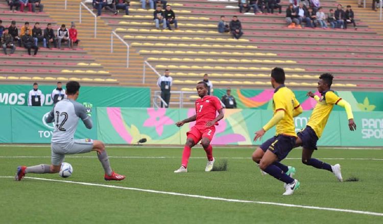 Luis Zúñiga (7) anotó el gol de Panamá. Foto @colimpicopanama