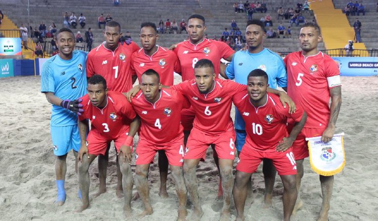 Selección de fútbol playa. @Fepafut