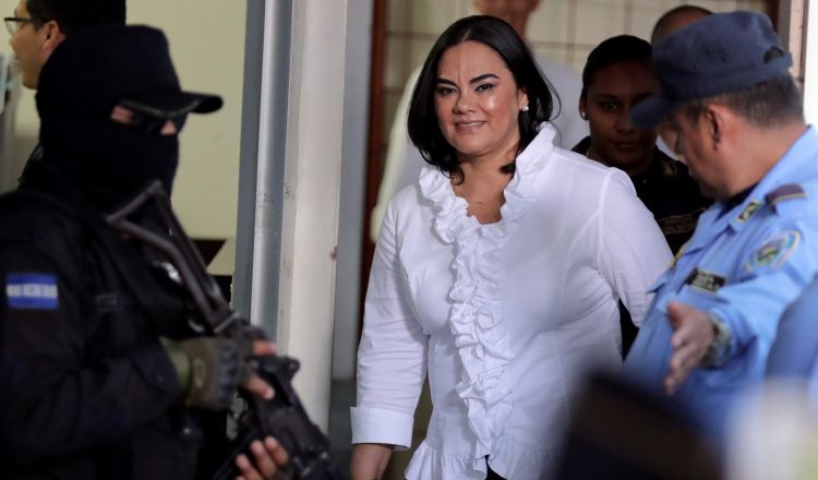 La foto fue tomada el 20 de agosto de 2019 cuando la ex Primera Dama llegaba al tribunal. EFE