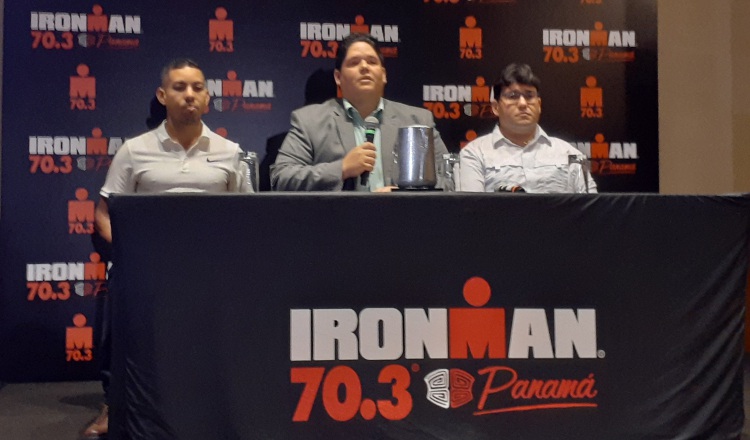 Billy Gordón (izq.) y Jorge Urrutia dieron detalles del evento. Aurelio Martínez