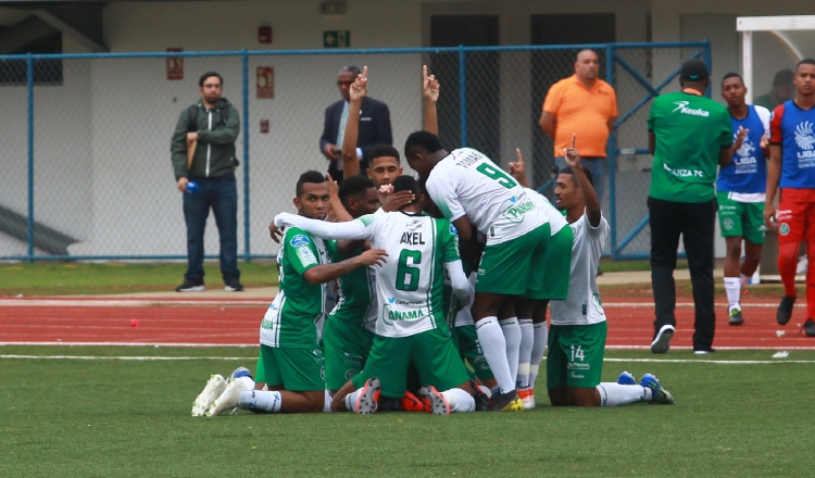 Alianza y Sporting empataron ayer gracias a los goles de Santiago Rodríguez (3')  y Cristhian Valencia (75'), respectivamente. Anayansi Gamez