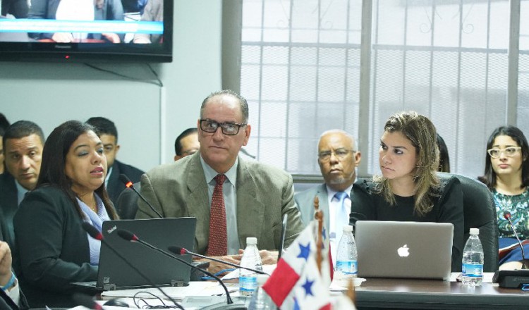 Eduardo Cerda presentó el presupuesto de Pandeportes. Foto Cortesía