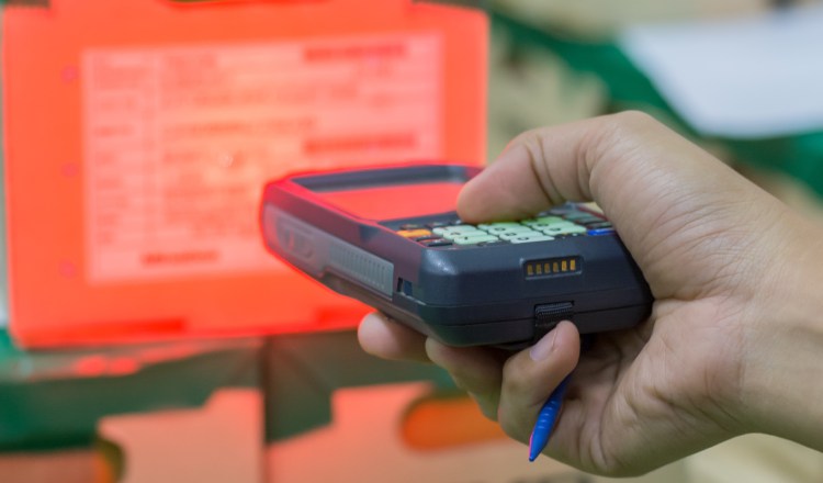 El RFID permite leer los contenidos de las cajas que se envían  sin abrirlas.  .Foto: Grupo Moinsa