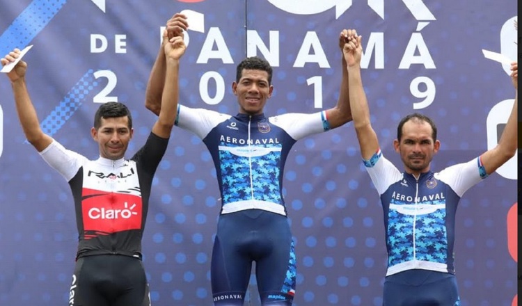Christofer Jurado (cent.) se llevó la sexta etapa, Michael Rodríguez llegó segundo y José Alarcón, de tercero. Fepaci