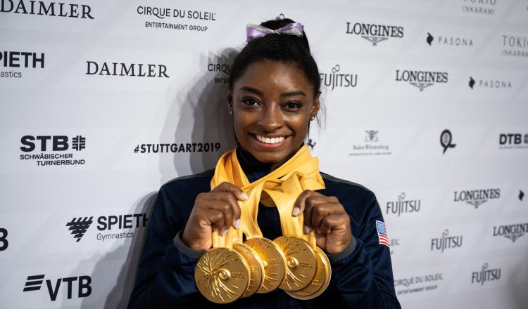 Simone Biles  con sus medallas Foto EFE